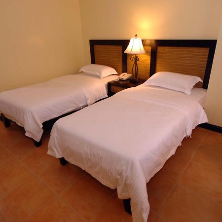 แพลนตา เซ็นโทร บาโคลอด โฮเต็ล แอนด์ เรสซิเดนซ์ Hotel ภายนอก รูปภาพ