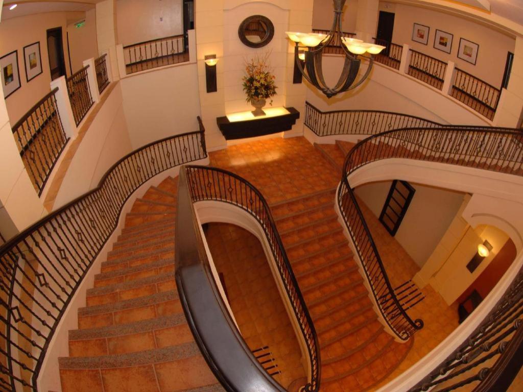 แพลนตา เซ็นโทร บาโคลอด โฮเต็ล แอนด์ เรสซิเดนซ์ Hotel ภายนอก รูปภาพ