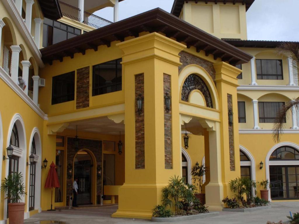 แพลนตา เซ็นโทร บาโคลอด โฮเต็ล แอนด์ เรสซิเดนซ์ Hotel ภายนอก รูปภาพ