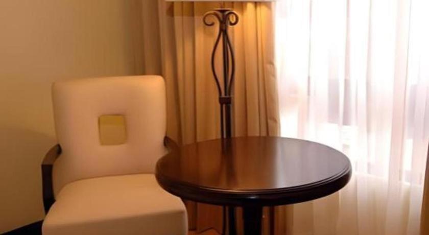 แพลนตา เซ็นโทร บาโคลอด โฮเต็ล แอนด์ เรสซิเดนซ์ Hotel ภายนอก รูปภาพ