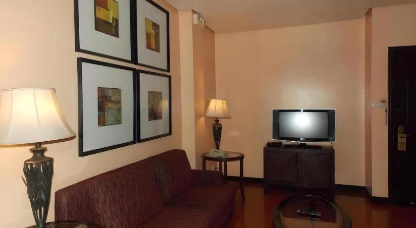 แพลนตา เซ็นโทร บาโคลอด โฮเต็ล แอนด์ เรสซิเดนซ์ Hotel ภายนอก รูปภาพ