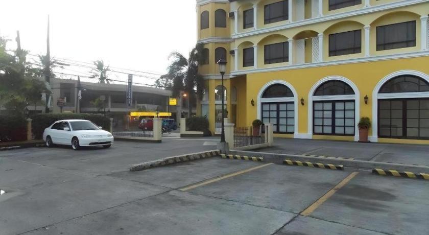 แพลนตา เซ็นโทร บาโคลอด โฮเต็ล แอนด์ เรสซิเดนซ์ Hotel ภายนอก รูปภาพ