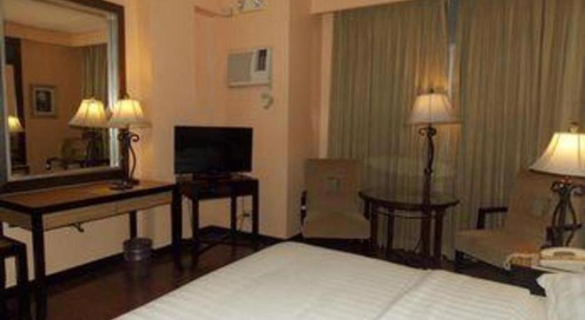 แพลนตา เซ็นโทร บาโคลอด โฮเต็ล แอนด์ เรสซิเดนซ์ Hotel ภายนอก รูปภาพ