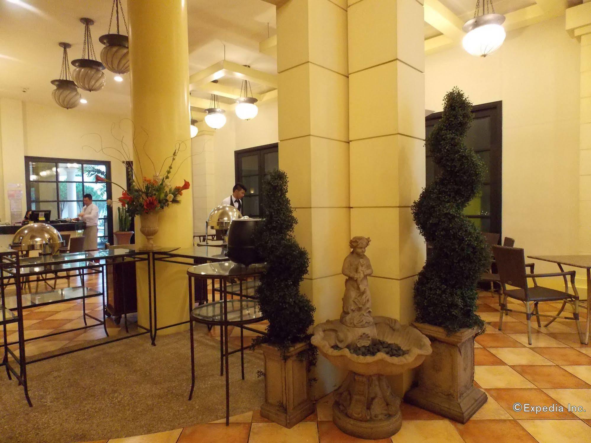 แพลนตา เซ็นโทร บาโคลอด โฮเต็ล แอนด์ เรสซิเดนซ์ Hotel ภายนอก รูปภาพ